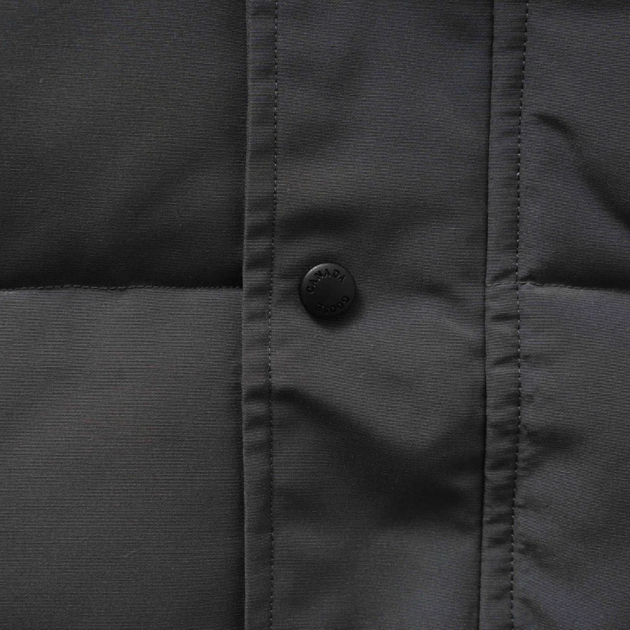 P340 CANADA GOOSE丨Canada Goose Slant Pocket Stand Collar Down Vest Color: Graphite Black Label Size: XS-XXL